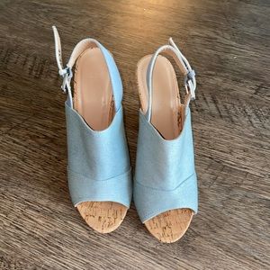 Open toed mule heals